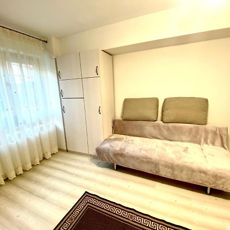 Apartament Sara Daire Yaş Dış mekan fotoğraf